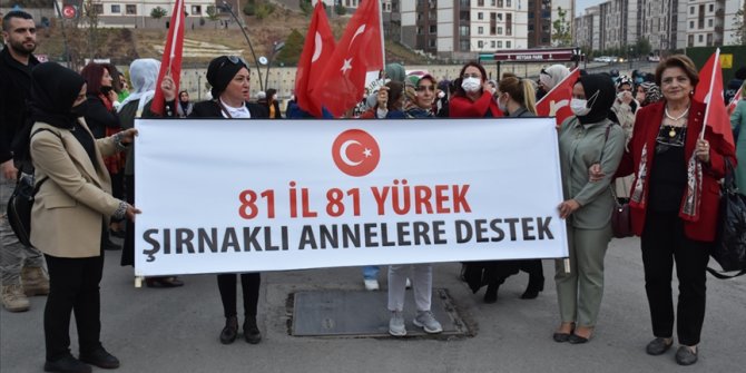 Şırnak'ta 81 ilden gelen kadınlardan terör mağduru ailelere destek yürüyüşü