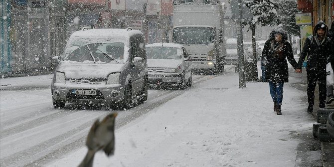 Bölgede kar yağışı etkili oluyor