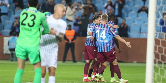 Lider Trabzonspor zirvede puan farkını 7'ye çıkardı