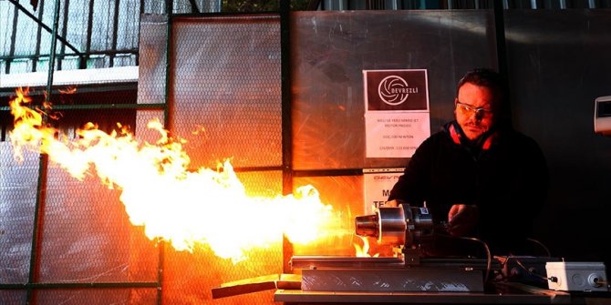 Motor sesiyle büyüyüp kendi jet motorlarını yaptılar