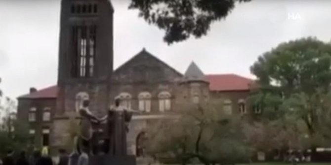 Almanya’da kilise çanıyla İstiklal Marşı çalındı