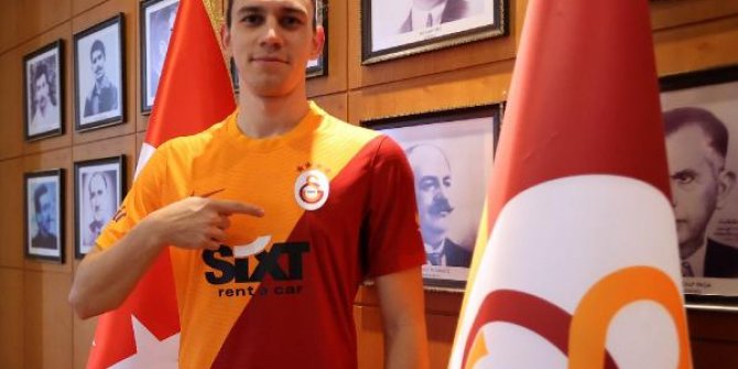 Galatasaray, 3 futbolcunun sözleşmesini uzattı