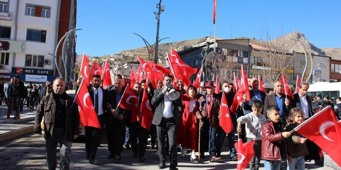 Hakkarili şehit ailelerinden İYİ Partili Türkkan'a tepki yürüyüşü