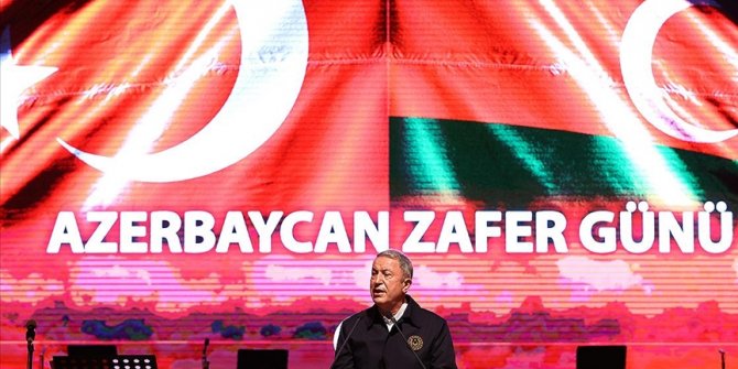 MSB Bakanı Akar Zafer Günü kutlamalarına katıldı