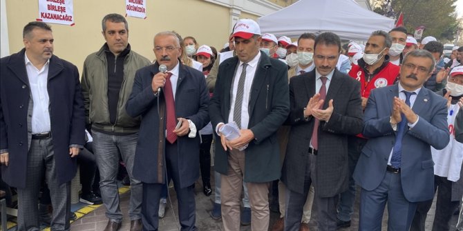 Bakırköy Belediyesi işçileri grevlerinin 14. gününde