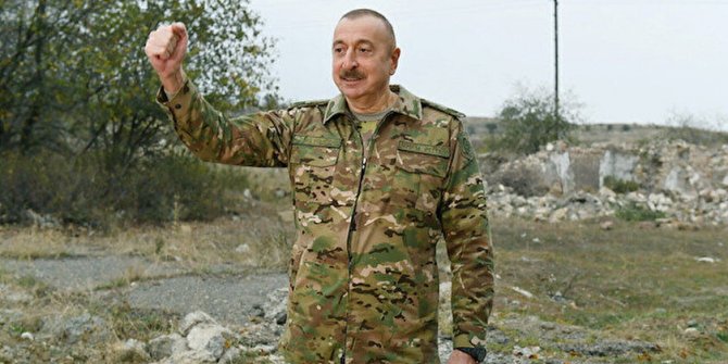 Aliyev Karabağ zaferinin yıl dönümünde orduya seslendi: Ermenistan ordusu diz çöktü
