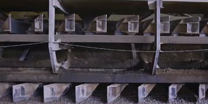 TRT World'un hazırladığı 'The Factory' belgeseli izleyici karşısına çıkıyor