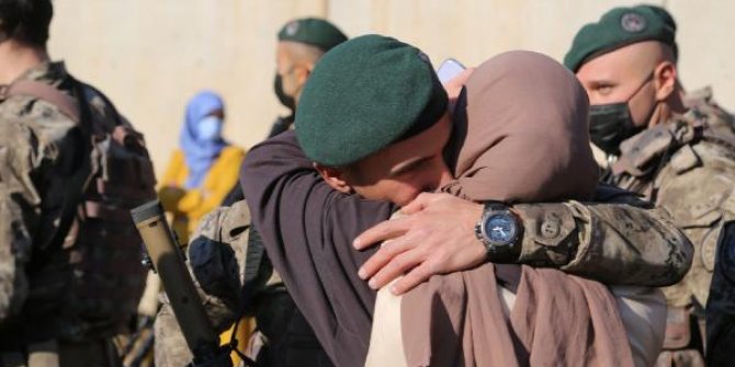 Polis Özel Harekat timleri törenle Suriye'ye uğurlandı