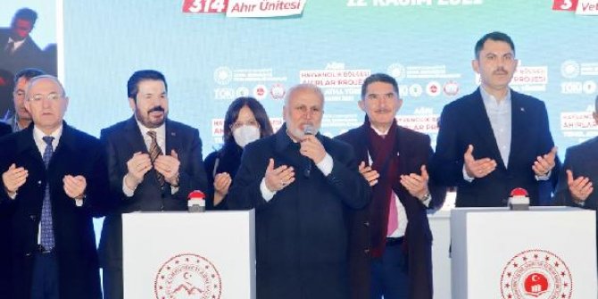 Bakan Kurum: Ağrı’nın minik ellerini teröre, teröristlere, hainlere teslim etmiyoruz