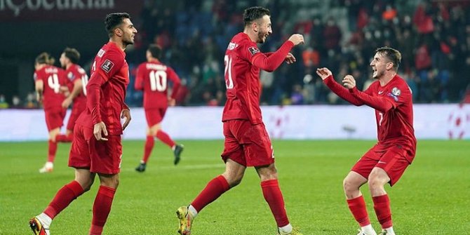 A Milli Futbol Takımı, Dünya Kupası yolunda Karadağ'ı yenmek istiyor