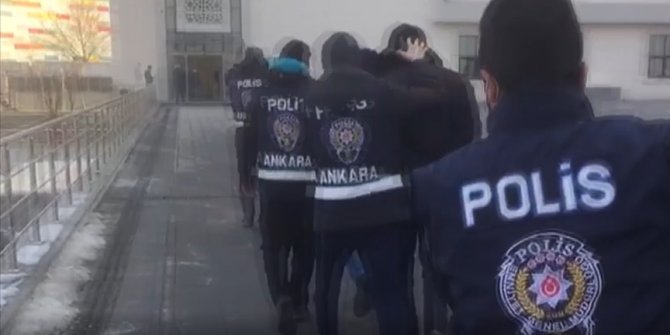 Başkentte FETÖ firarisi eski yarbay ve binbaşı gaybubet evinde yakalandı