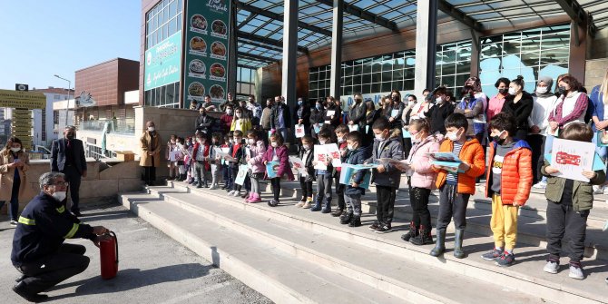 Minikler Yenimahalle Belediyesi Ekipleri Öncülüğünde Yangın Tatbikatı Yaptı