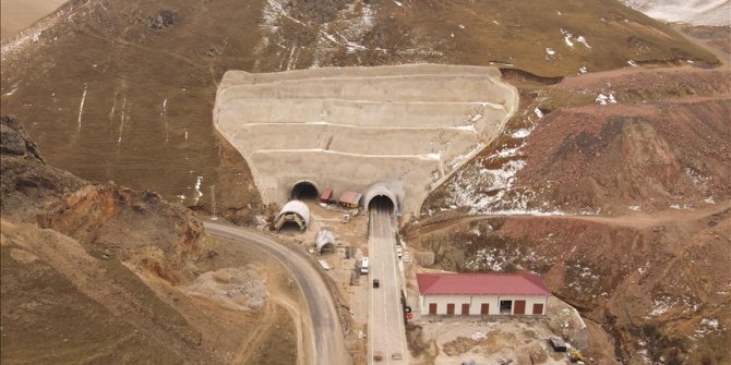 Mevsim değiştiren 'Eğribel Tüneli' çalışmalarında sona gelindi