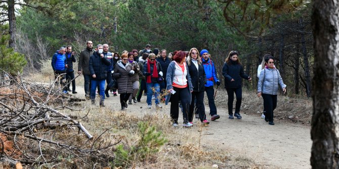 Muhtarlar Kadın Şiddetine Karşı Dikkat Çekmek İçin Yürüdü