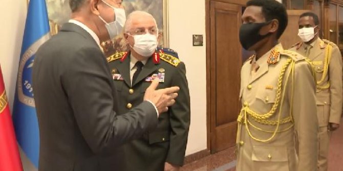 Bakan Akar, Somali Genelkurmay Başkanı Tuğgeneral Rage'yi kabul etti