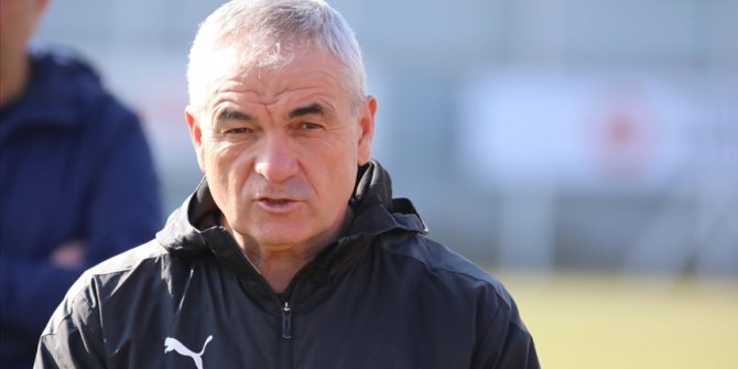 Sivasspor Teknik Direktörü Çalımbay takımına güveniyor