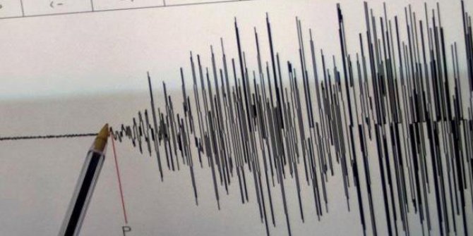 İzmir'de 3.9 büyüklüğünde deprem