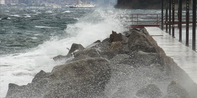 Marmara ve Ege'de kuvvetli rüzgar uyarısı