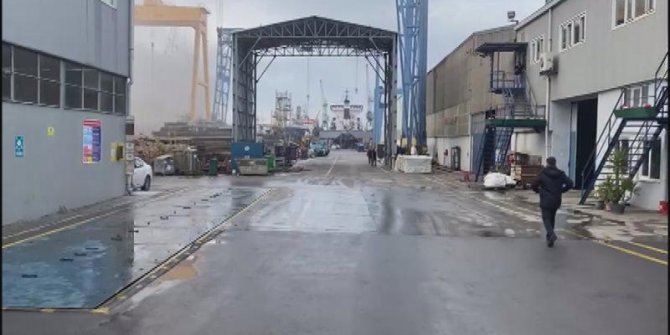 Tuzla'da bir gemide yangın