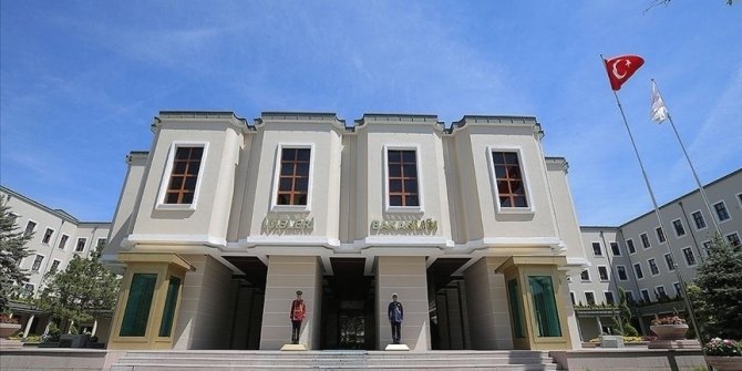 Terör örgütü PKK'dan kaçan 2 terörist daha ikna yoluyla teslim oldu