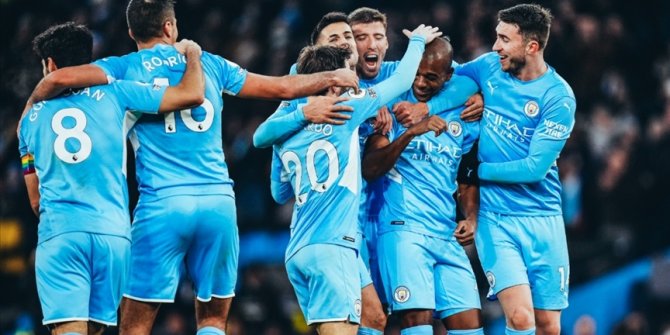 Premier Lig'de Manchester City, West Ham United'ı 2 golle geçti