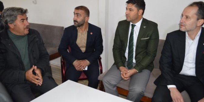 Erbakan, Elazığ'da esnaf ziyaretinde bulundu