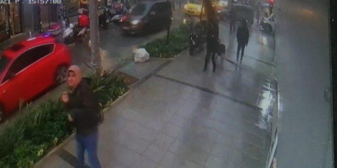 Kağıthane'de çatı anne ile oğlunun üzerine düştü