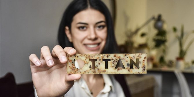 Çöpe gidecek malzemeleri 'ileri' dönüştürüp dünyaya pazarlıyor