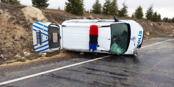 Eskişehir’de polis aracı takla attı; 2 yaralı