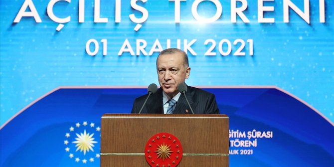 Cumhurbaşkanı Erdoğan: Kadrolu öğretmen ile sözleşmeli öğretmen ayrımını ortadan kaldırıyoruz