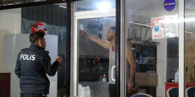 Döner bıçağıyla girdiği kebapçıda korku dolu anlar yaşatıp 'Aynı filmi tekrarlayacağım' dedi