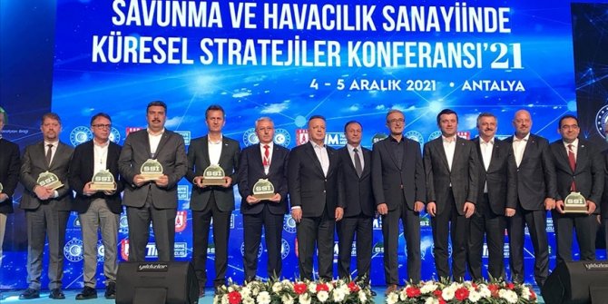 Savunma sanayisinin ihracat şampiyonları ödüllendirildi