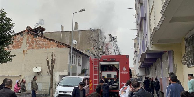 Bağcılar'da bir binada patlama meydana geldi