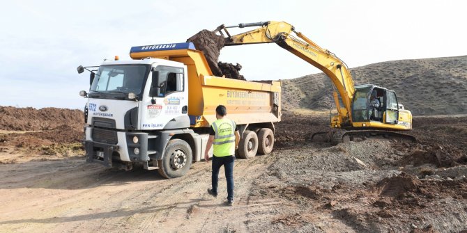 Başkent’te tarım ve hayvancılıkta kullanılan sulama göletleri temizleniyor