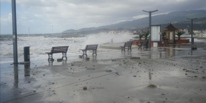 Meteorolojiden denizlerde fırtına uyarısı