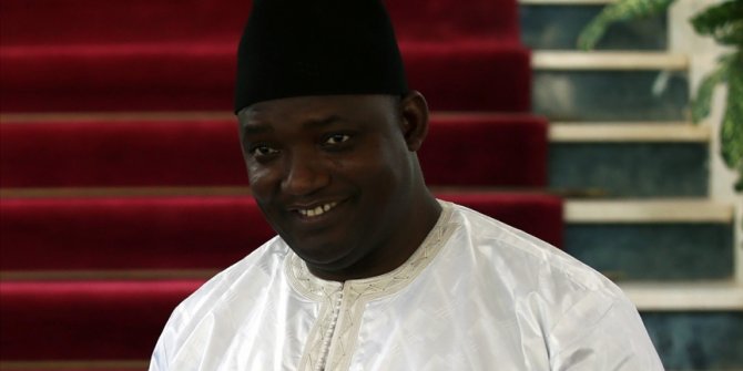 Gambiya'da Barrow yeniden Cumhurbaşkanı seçildi