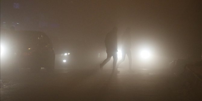 Ağrı’da yoğun sis ulaşımı aksattı