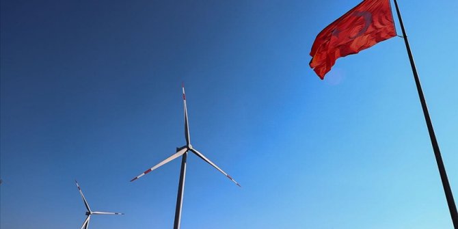 Türkiye'nin rüzgar enerjisi kurulu gücü 10 bin 500 megavatı aştı