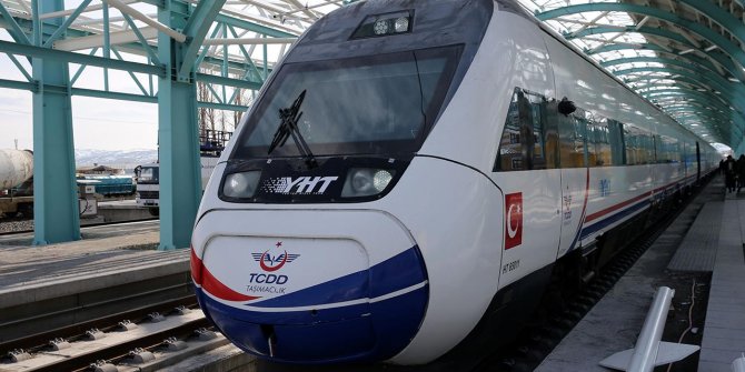 YHT'lerde artan talebi karşılamak için sefer sayısı 12 Aralık itibarıyla artırılacak