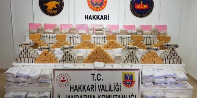 Bakan Soylu: Hakkari'de 270 kilogram eroin, 25 kilogram metamfetamin ele geçirildi