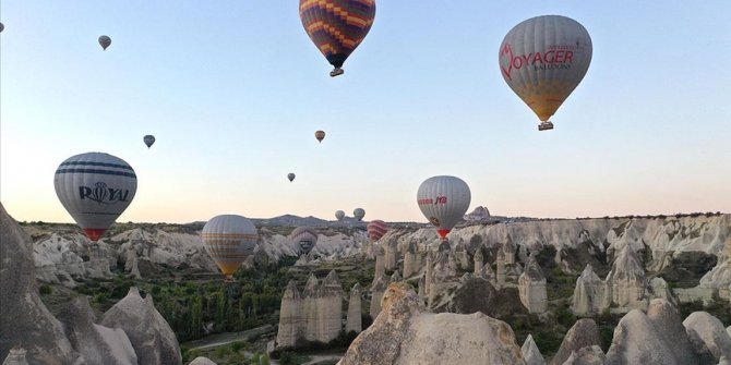 Kapadokya'da balon turlarına rüzgar molası