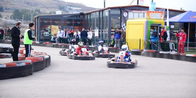 Kahramankazan Üniversiteler Arası Karting turnuvasına ev sahipliği yaptı