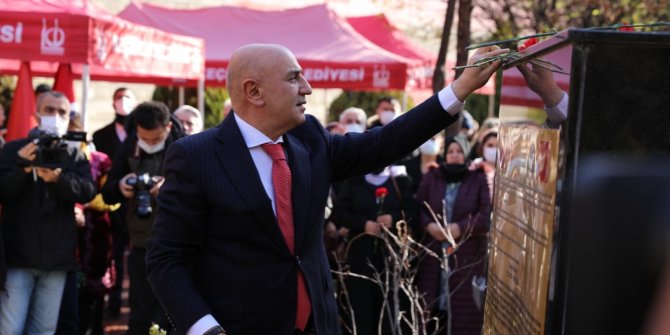 Kırgız Yazar Cengiz Aytmatov doğum gününde Keçiören’de anıldı