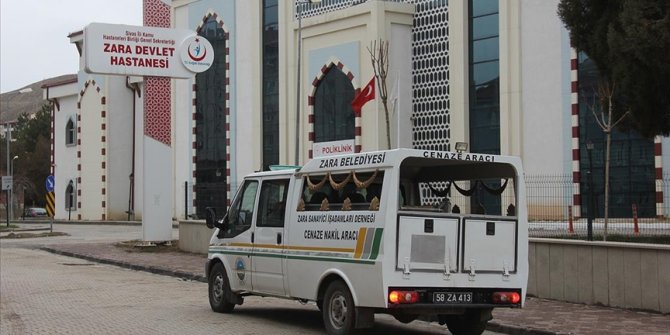 Sivas'ta metil alkol zehirlenmesi şüphesiyle ölenlerin sayısı 3'e yükseldi