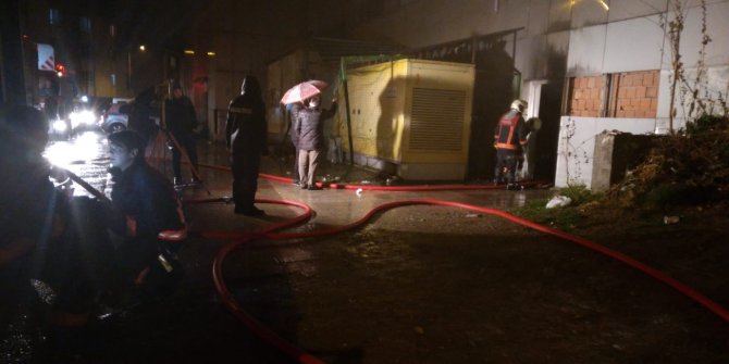 Ankara'da özel hastanenin deposunda çıkan yangın korkuttu