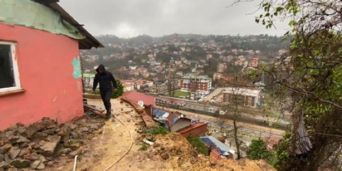 Zonguldak'ta heyelan anında yaşanan panik kamerada