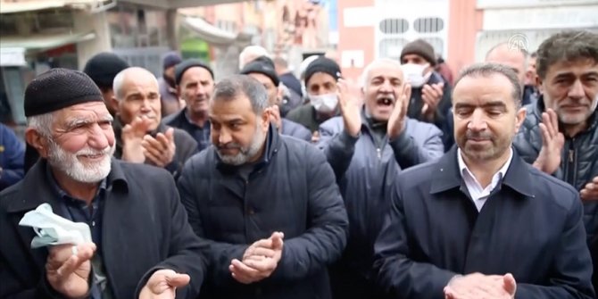 Döviz kurlarındaki düşüş Malatya'daki kayısı satıcıları tarafından sevinçle karşılandı