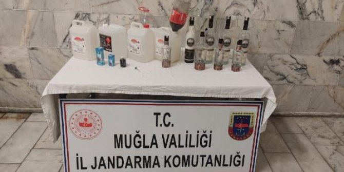 Muğla'da 1040 litre 'sahte içki' ele geçirildi; 2 kardeş gözaltına alındı