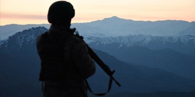 İkna çalışmaları sonucu PKK/KCK'dan kaçan 3 terörist daha teslim oldu