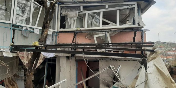 Balıkesir'de gaz sıkışması nedeniyle bir evde patlama meydana geldi